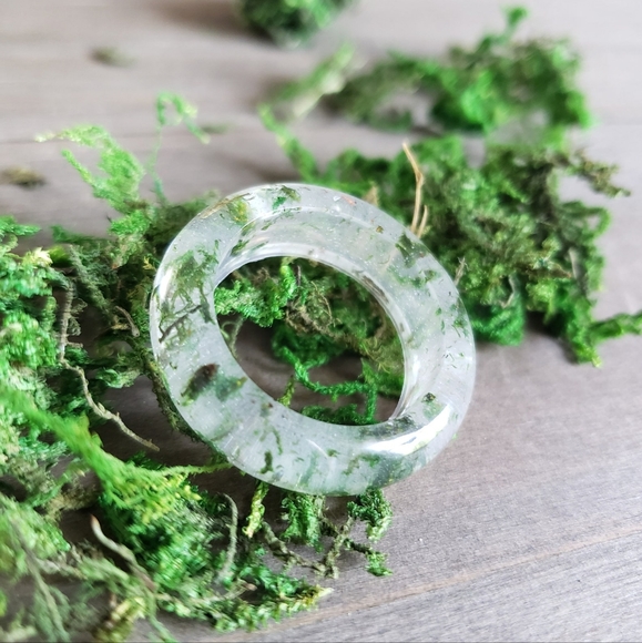 Moss Agate Resin Ring- Green Moss Resin Jewelry- Resin Rings- Dried Moss- Moss - Picture 2 of 10